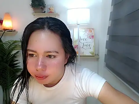 Snapshot of kimbratx chatting on 09-21-25, 12:56 kimbratx online show from 09-21-25, 12:56