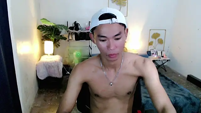 Snapshot of naughty_rence chatting on 01-08-26, 04:15 naughty rence online show from 01-08-26, 04:15