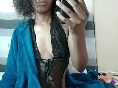 Snapshot of Sexsexyx chatting on 01-14-25, 06:13 Sexsexyx online show from 01-14-25, 06:13
