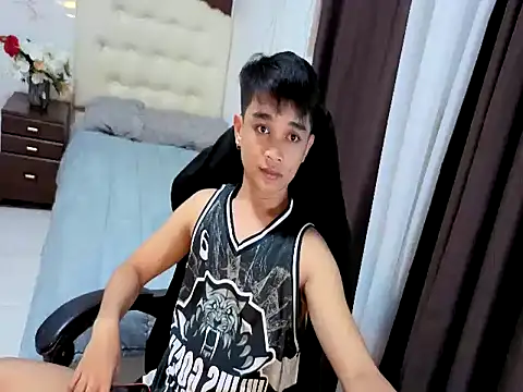 sexysam14 online show from 10-29-25, 07:21