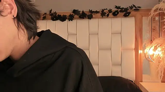 Daphne And Roger online show from 01-16-26, 10:41