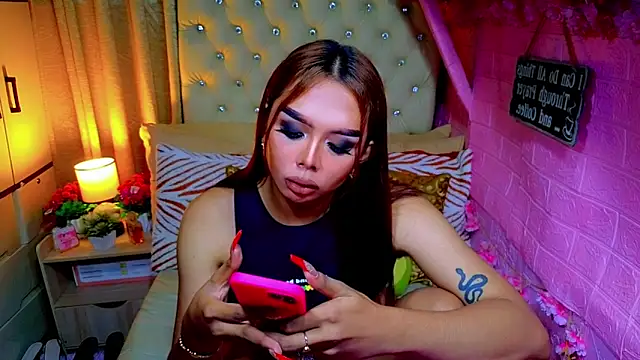 MoniqueCeleste online show from 04-06-26, 04:46