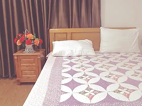 Snapshot of ruby_8x chatting on 10-11-25, 09:35 ruby 8x online show from 10-11-25, 09:35