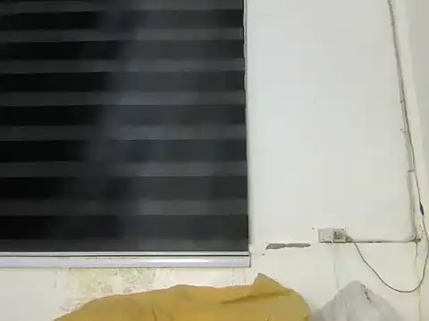 Snapshot of yummy_mia chatting on 06-21-26, 12:41 yummy mia online show from 06-21-26, 12:41