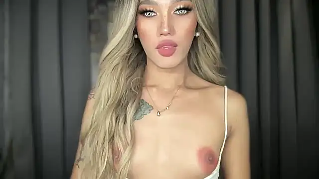 Snapshot of Lust-sluttymira chatting on 11-30-25, 03:49 Lust-sluttymira online show from 11-30-25, 03:49