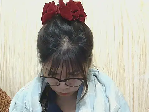 Snapshot of Ori299 chatting on 11-04-25, 02:43 Ori299 online show from 11-04-25, 02:43