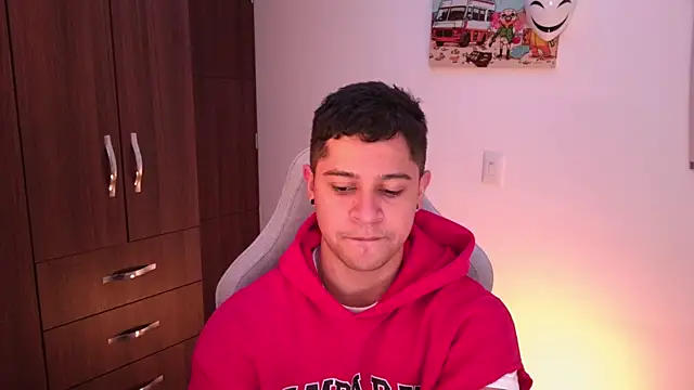 domsantiago  online show from 10-23-25, 01:49