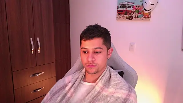 domsantiago  online show from 10-30-25, 02:24