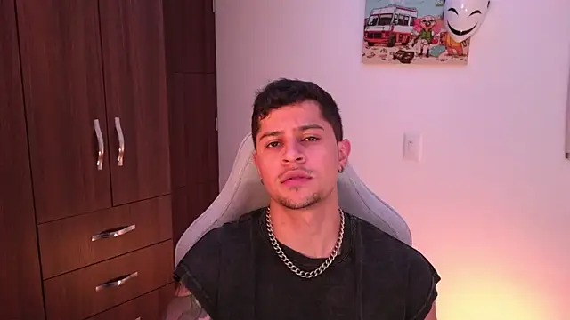 domsantiago  online show from 11-01-25, 01:51