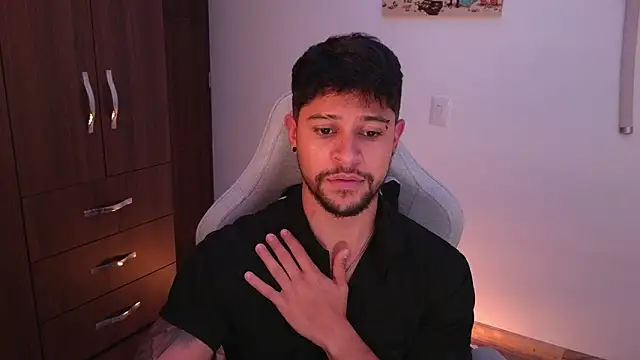 domsantiago  online show from 02-09-26, 03:21