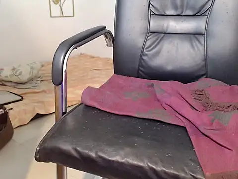 Snapshot of liannexfuckdoll chatting on 10-04-25, 01:25 liannexfuckdoll online show from 10-04-25, 01:25