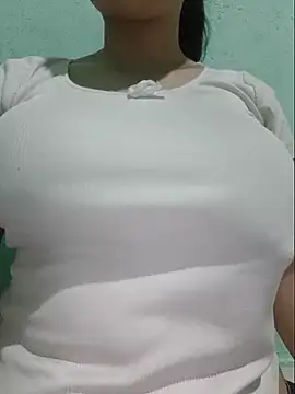 Shiny Babe online show from 06-06-26, 05:17
