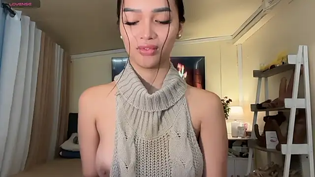 Snapshot of _agatha143_ chatting on 06-11-26, 02:44 agatha143 online show from 06-11-26, 02:44