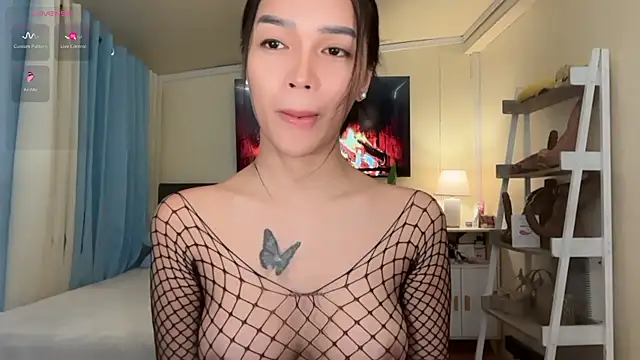 Snapshot of _agatha143_ chatting on 07-03-26, 02:07 agatha143 online show from 07-03-26, 02:07