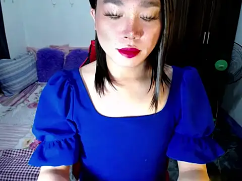 Snapshot of Urassiansweetcummer chatting on 09-20-25, 01:39 Urassiansweetcummer online show from 09-20-25, 01:39