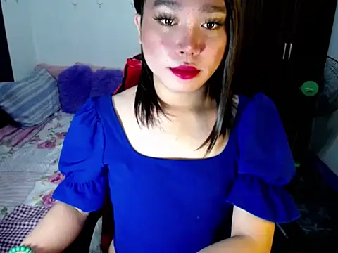 Snapshot of Urassiansweetcummer chatting on 09-26-25, 02:26 Urassiansweetcummer online show from 09-26-25, 02:26