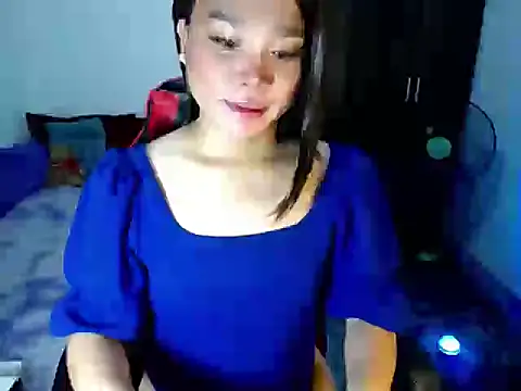 Urassiansweetcummer online show from 04-25-26, 02:25