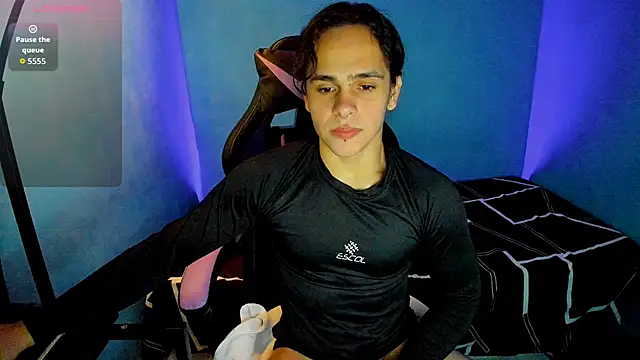 Snapshot of Maximiliano_scoott__ chatting on 09-12-25, 07:14 Maximiliano scoott   online show from 09-12-25, 07:14