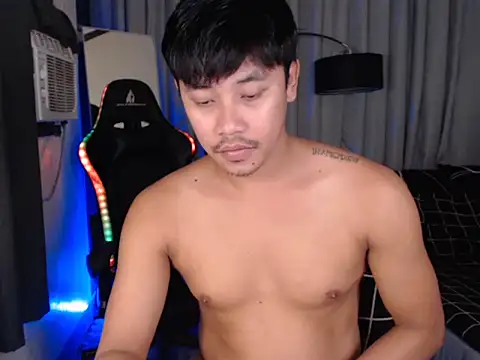 alexsuckable01 online show from 04-11-26, 05:28