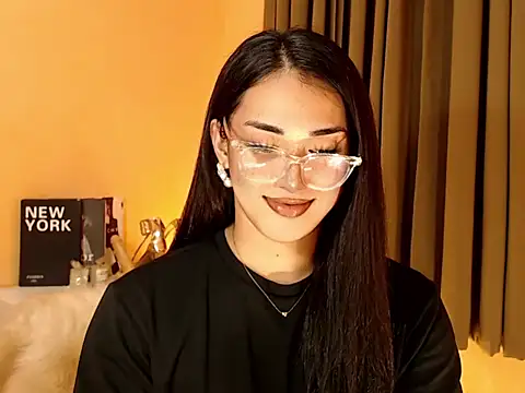 Snapshot of magnificent_kitana chatting on 09-30-25, 09:36 magnificent kitana online show from 09-30-25, 09:36