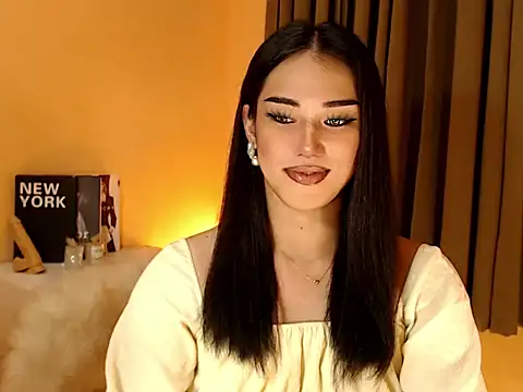 Snapshot of magnificent_kitana chatting on 10-01-25, 12:00 magnificent kitana online show from 10-01-25, 12:00