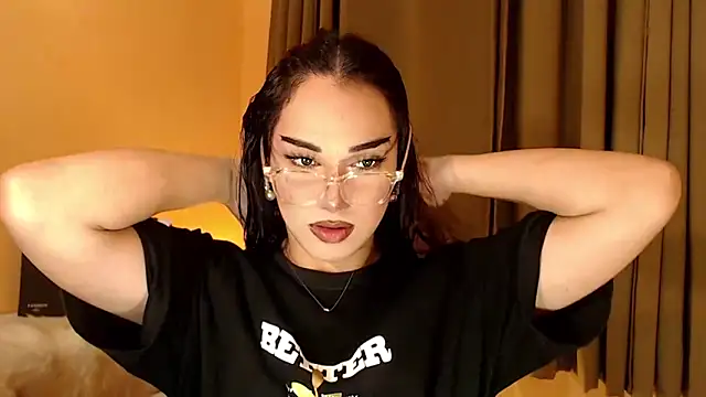 Snapshot of magnificent_kitana chatting on 10-16-25, 12:28 magnificent kitana online show from 10-16-25, 12:28