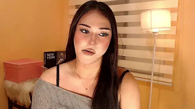 Snapshot of magnificent_kitana chatting on 01-05-26, 07:28 magnificent kitana online show from 01-05-26, 07:28