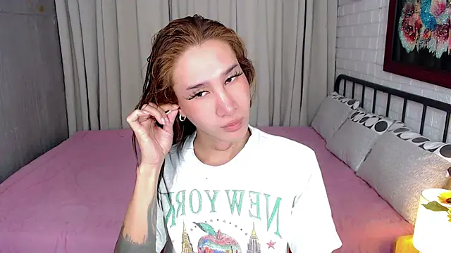 TRANSGODDESSA online show from 11-16-25, 08:09