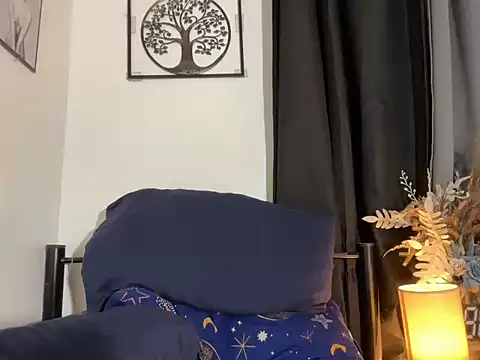 Zialustts online show from 03-18-26, 05:32