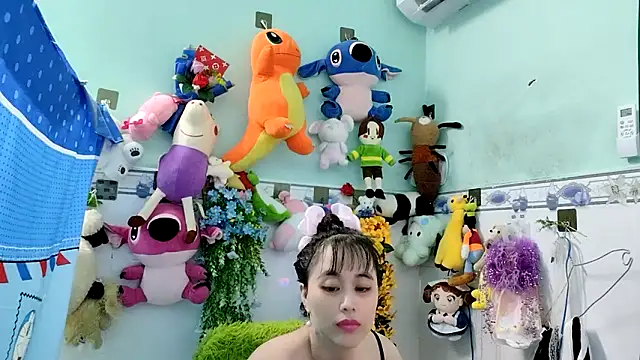 Snapshot of emgaixinhngoan chatting on 10-30-25, 03:24 emgaixinhngoan online show from 10-30-25, 03:24