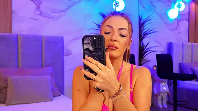 Izabellle02 online show from 02-09-26, 05:33