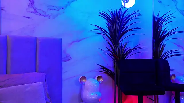 Izabellle02 online show from 02-12-26, 05:13