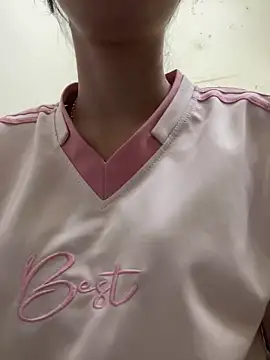 meomeo2k6 online show from 10-19-25, 06:36