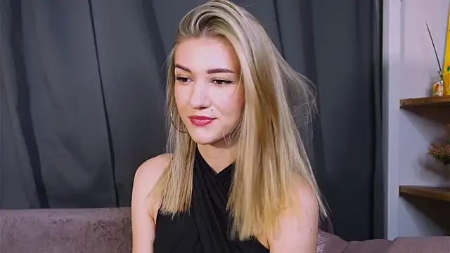 Snapshot of BeatrixGummer chatting on 09-19-25, 08:20 BeatrixGummer online show from 09-19-25, 08:20