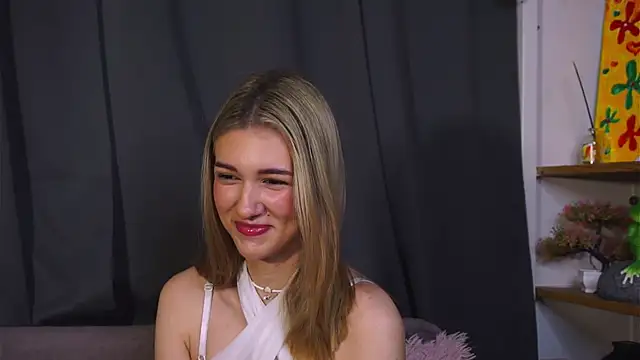 Snapshot of BeatrixGummer chatting on 09-22-25, 08:11 BeatrixGummer online show from 09-22-25, 08:11