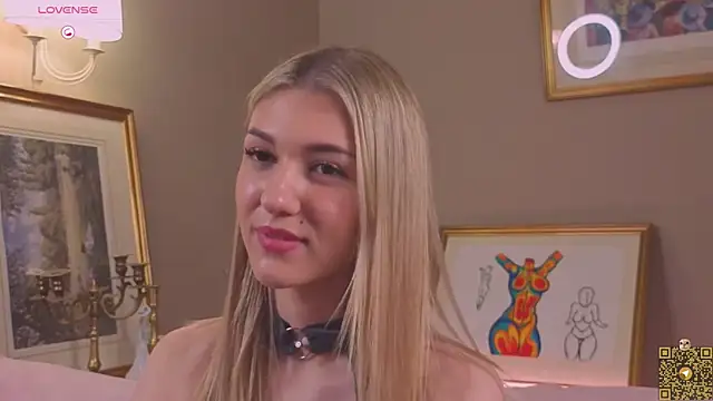 Snapshot of BeatrixGummer chatting on 10-01-25, 08:37 BeatrixGummer online show from 10-01-25, 08:37