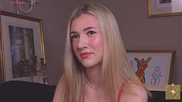 Snapshot of BeatrixGummer chatting on 10-11-25, 08:07 BeatrixGummer online show from 10-11-25, 08:07