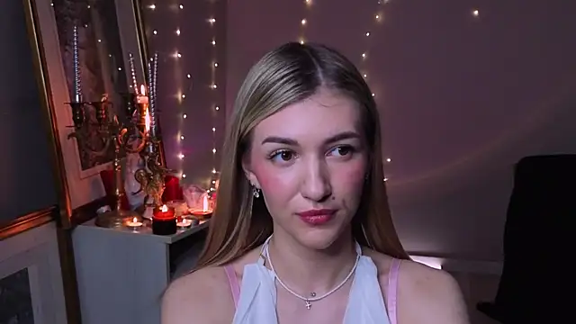 Snapshot of BeatrixGummer chatting on 11-05-25, 08:20 BeatrixGummer online show from 11-05-25, 08:20