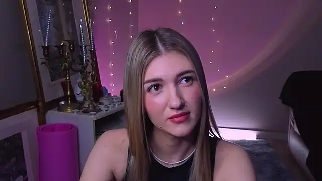 Snapshot of BeatrixGummer chatting on 11-06-25, 08:21 BeatrixGummer online show from 11-06-25, 08:21