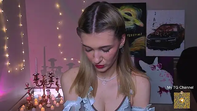 Snapshot of BeatrixGummer chatting on 11-16-25, 08:25 BeatrixGummer online show from 11-16-25, 08:25