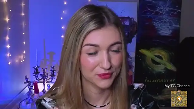 Snapshot of BeatrixGummer chatting on 11-23-25, 08:08 BeatrixGummer online show from 11-23-25, 08:08