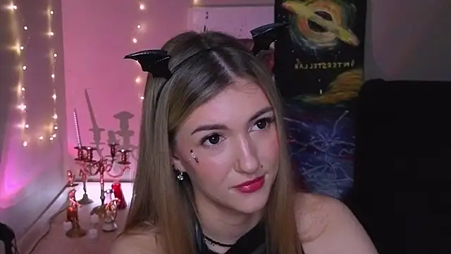 Snapshot of BeatrixGummer chatting on 11-26-25, 08:21 BeatrixGummer online show from 11-26-25, 08:21