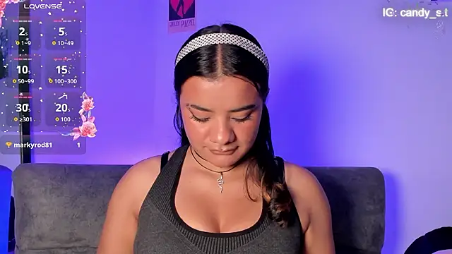 Snapshot of Shophie_thoopson chatting on 03-12-26, 03:34 Shophie thoopson online show from 03-12-26, 03:34