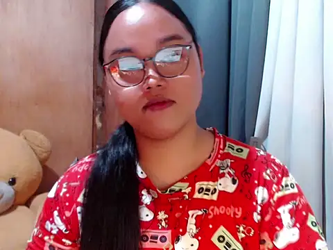  Lylia online show from 12-17-25, 11:22