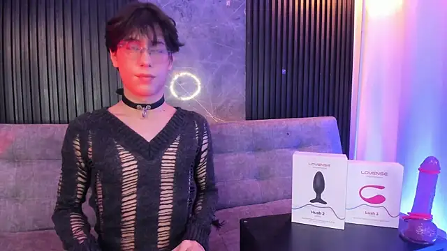 luixdust  online show from 11-04-25, 05:28