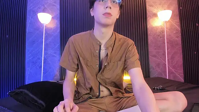 luixdust  online show from 11-05-25, 05:07