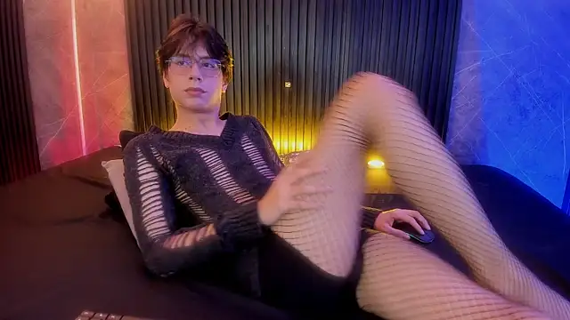 luixdust  online show from 11-09-25, 11:19