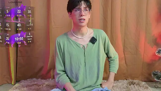 luixdust  online show from 12-15-25, 06:17