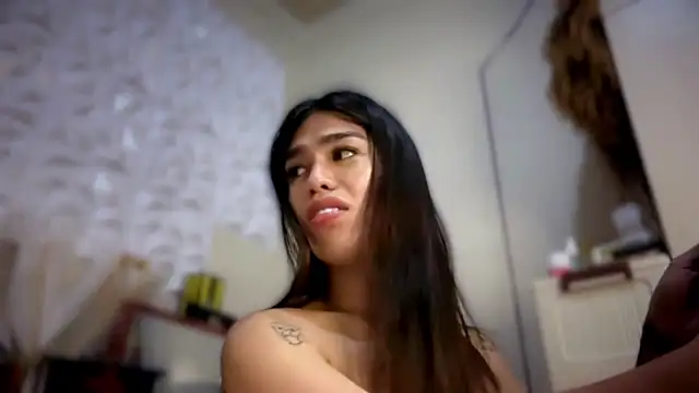 hollywoodxtrans online show from 10-27-25, 06:17