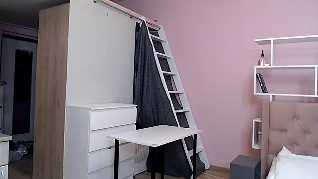 Snapshot of alice_and_jonathan chatting on 03-25-26, 05:35 alice and jonathan online show from 03-25-26, 05:35